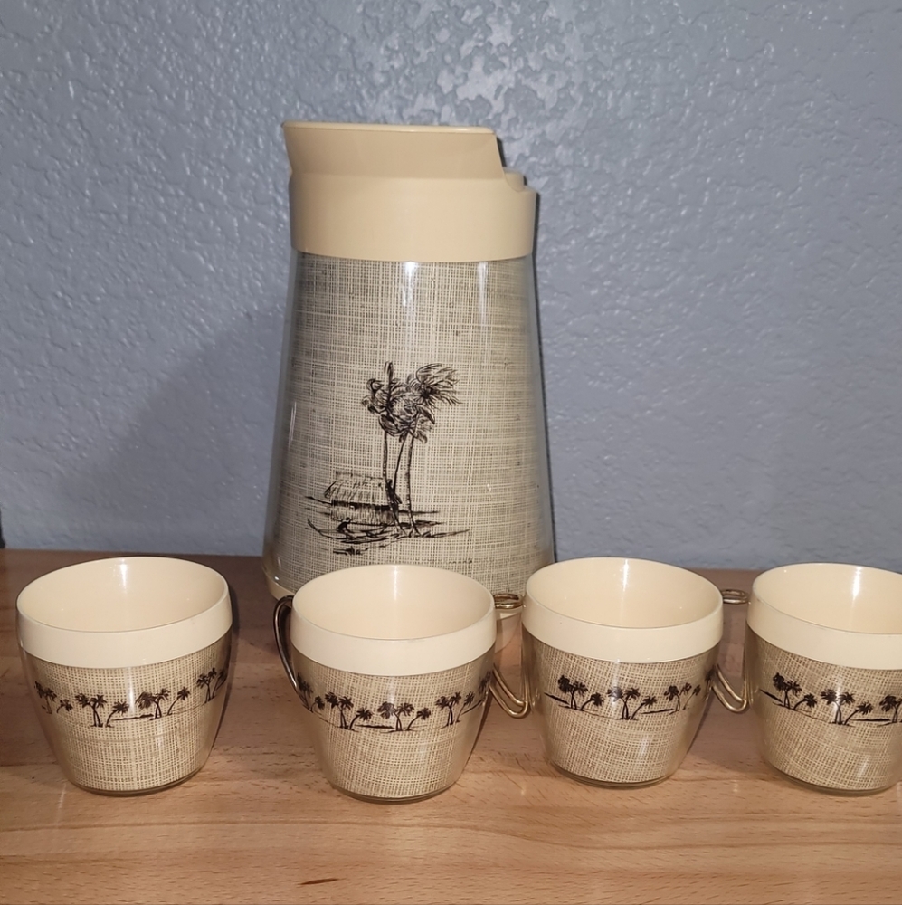 Thermo-serv burlap pitcher & cups.